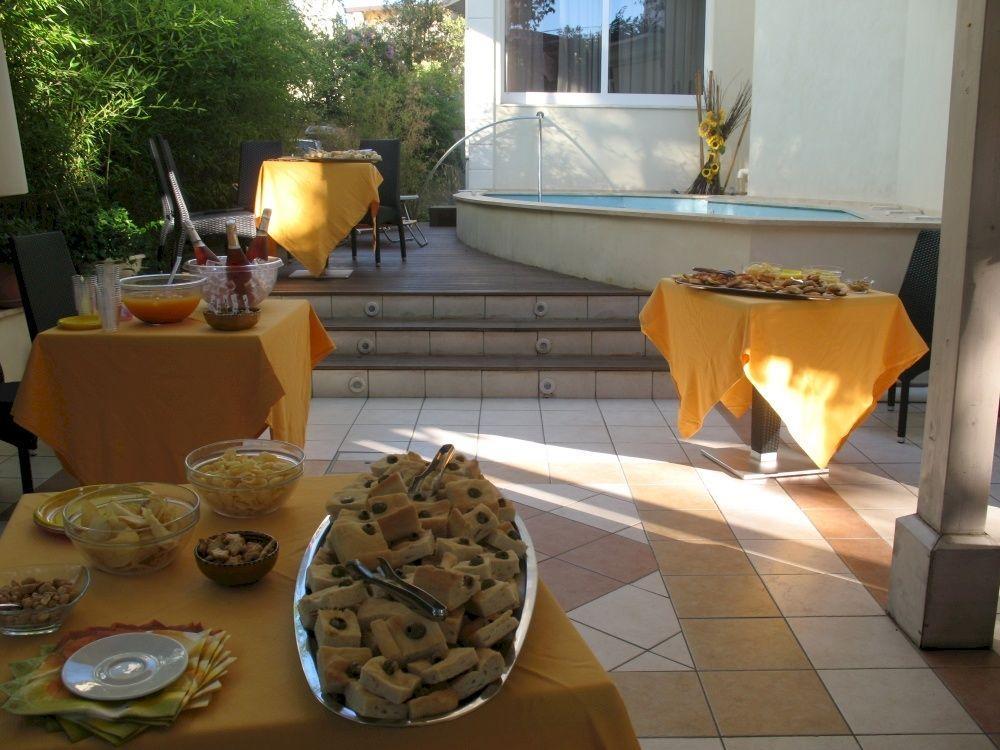Hotel Orly Cesena Bagian luar foto