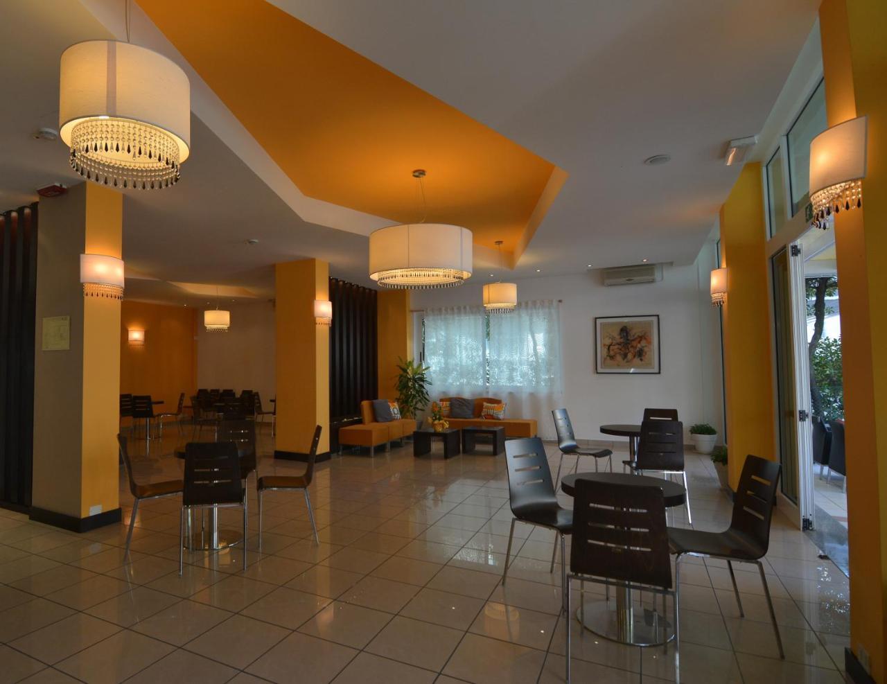 Hotel Orly Cesena Bagian luar foto