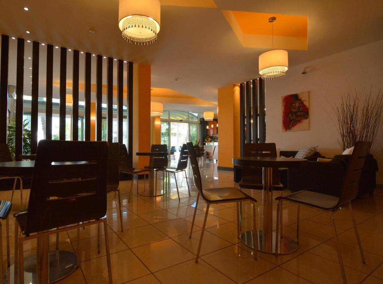 Hotel Orly Cesena Bagian luar foto