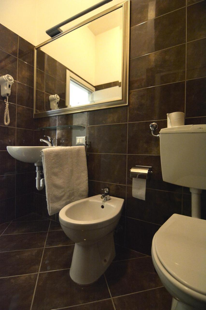 Hotel Orly Cesena Bagian luar foto