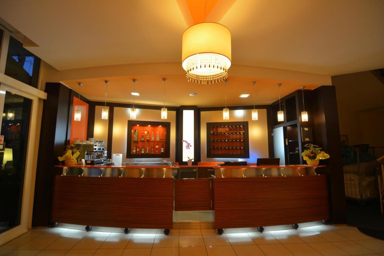 Hotel Orly Cesena Bagian luar foto