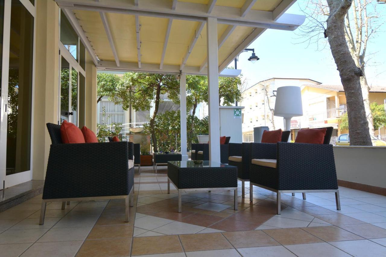 Hotel Orly Cesena Bagian luar foto