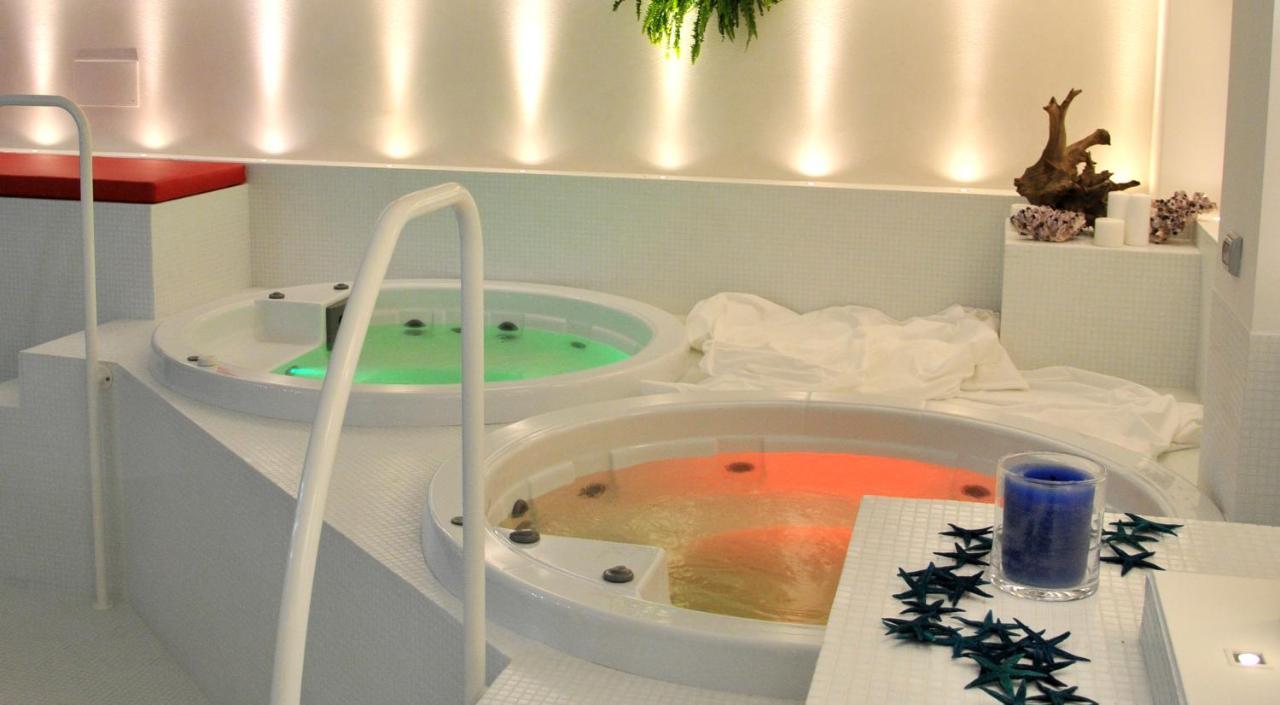 Hotel Orly Cesena Bagian luar foto