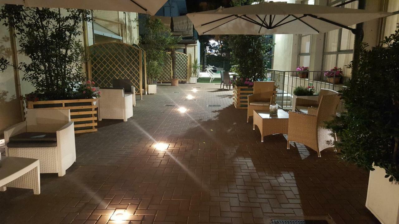 Hotel Orly Cesena Bagian luar foto
